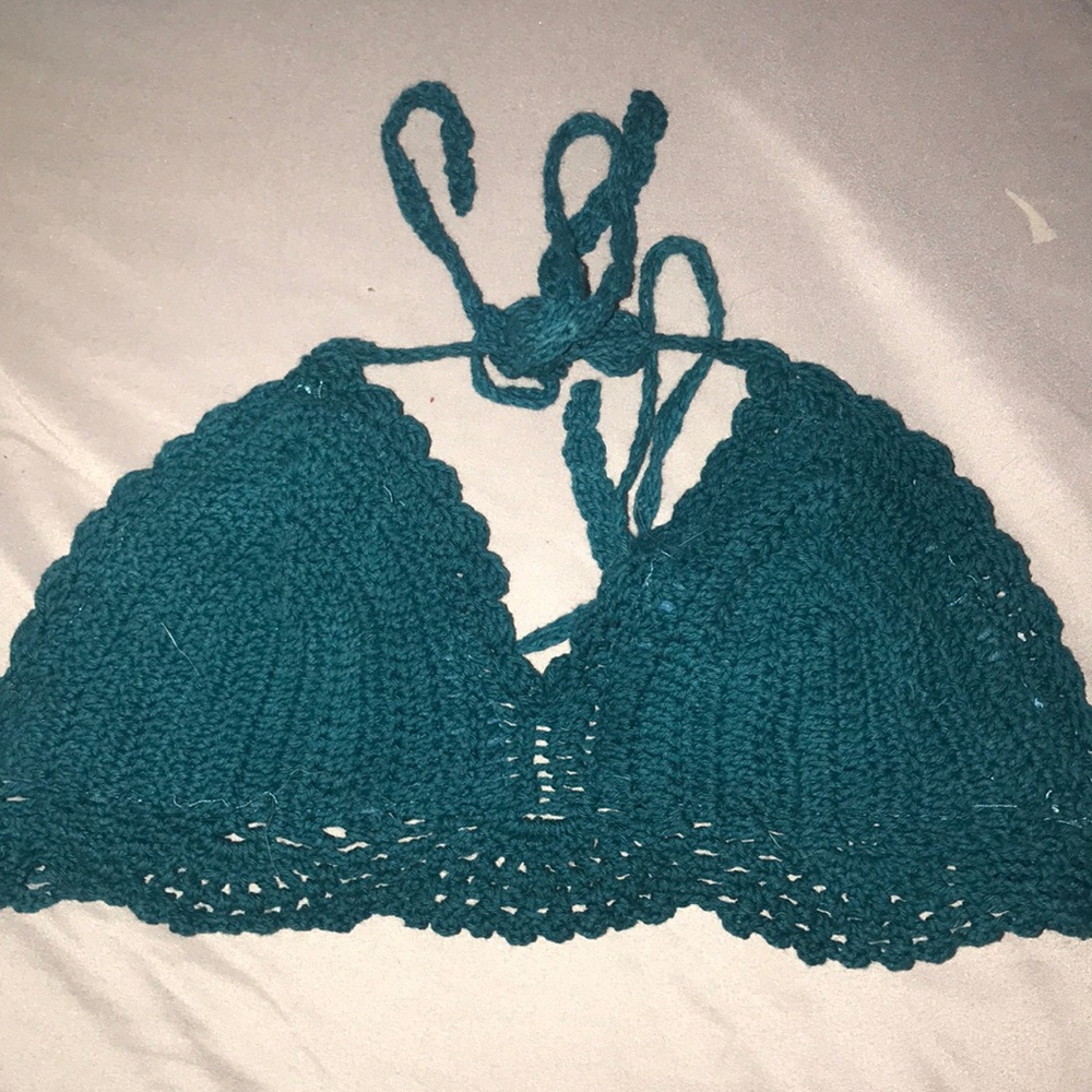 Bikini - Picture 2 of 4